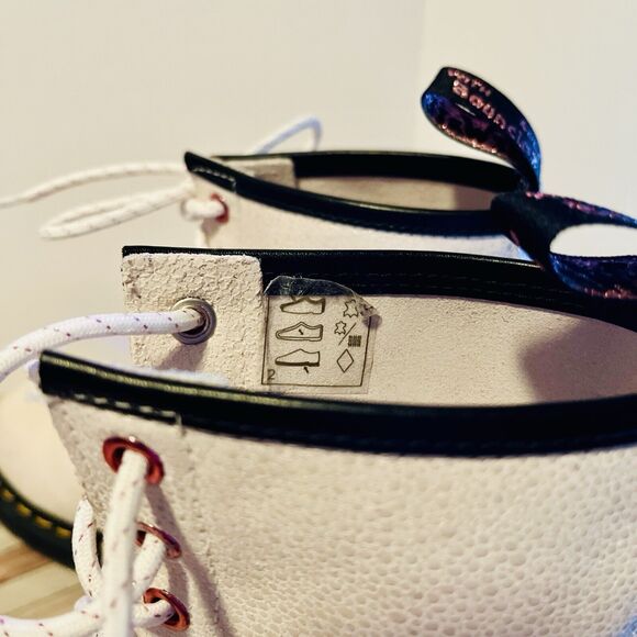 Dr Martens Women's 9 Leather Boots Cream Pink Combat Lace Up Doc 27655 Wedding - Picture 9 of 11